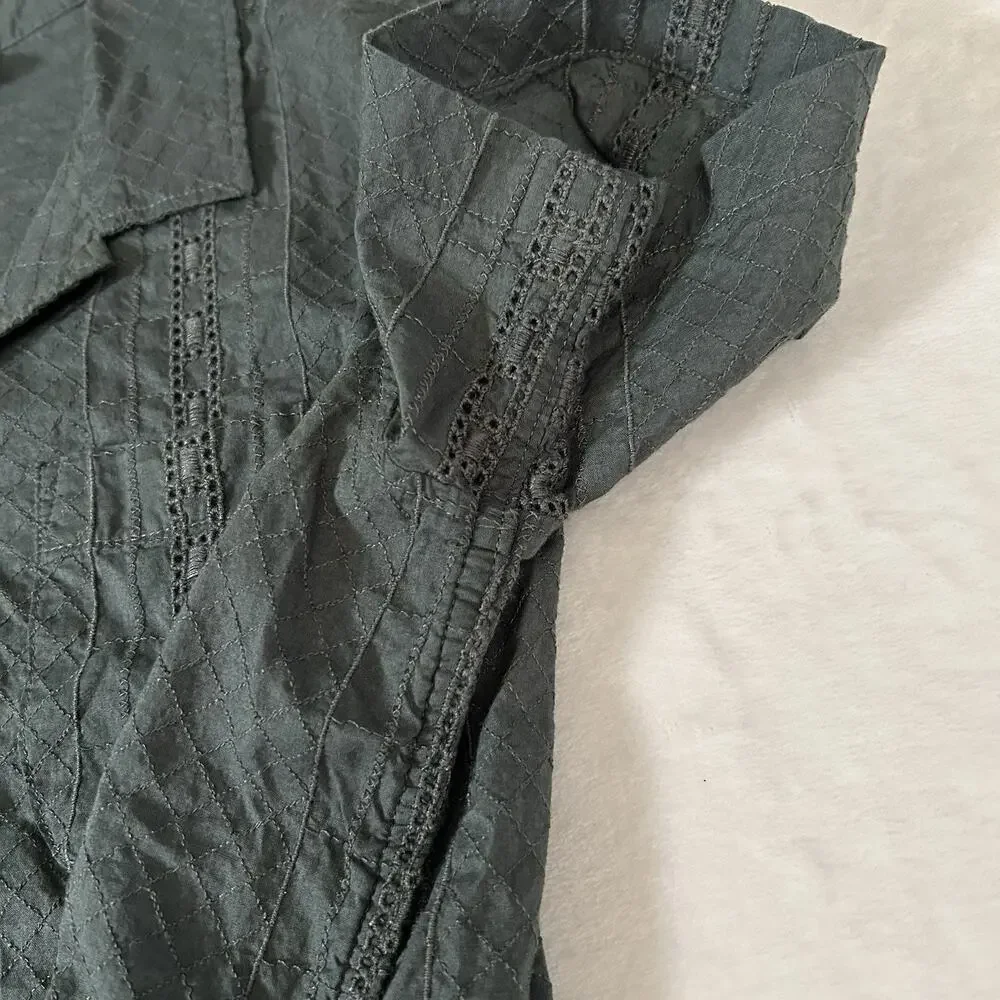 Old Navy Textured Embroidered Cabana Button Down Green Boys Shirt Size Large